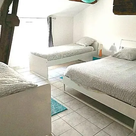 Proche Du Futuroscope * جوانيه - كلان